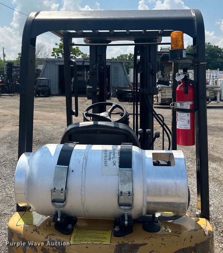 image for item EG1605 2000 Caterpillar GC15K forklift