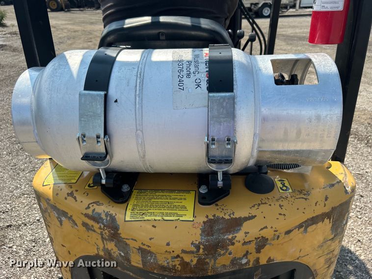 image for item EG1605 2000 Caterpillar GC15K forklift