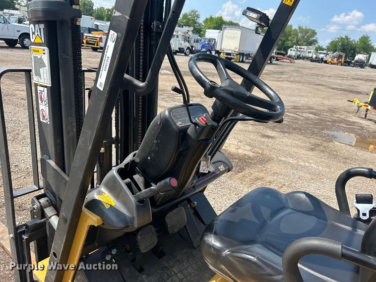 image for item EG1605 2000 Caterpillar GC15K forklift