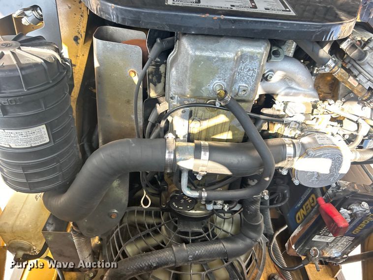 image for item EG1605 2000 Caterpillar GC15K forklift