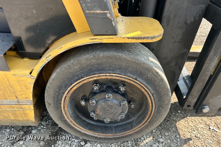 image for item EG1605 2000 Caterpillar GC15K forklift