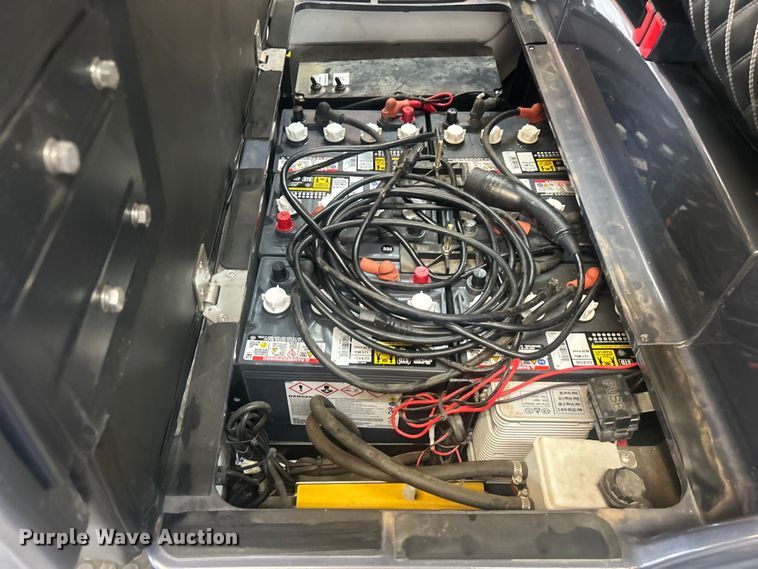 image for item EG1609 Epic Carts golf cart