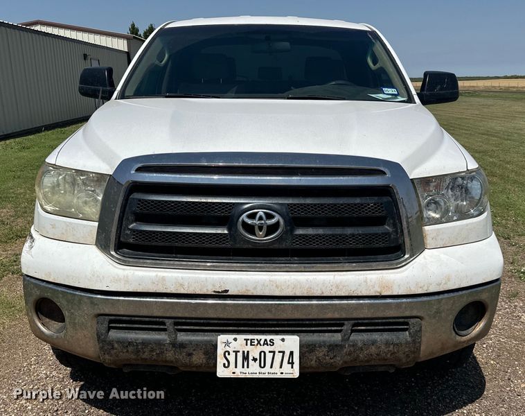 image for item EH4055 2010 Toyota Tundra Double Cab pickup truck