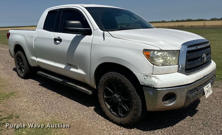 image for item EH4055 2010 Toyota Tundra Double Cab pickup truck