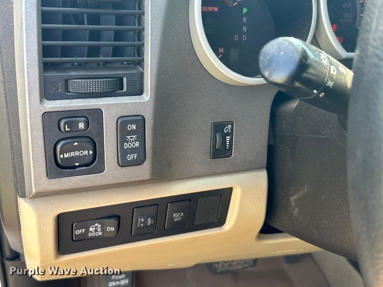 image for item EH4055 2010 Toyota Tundra Double Cab pickup truck