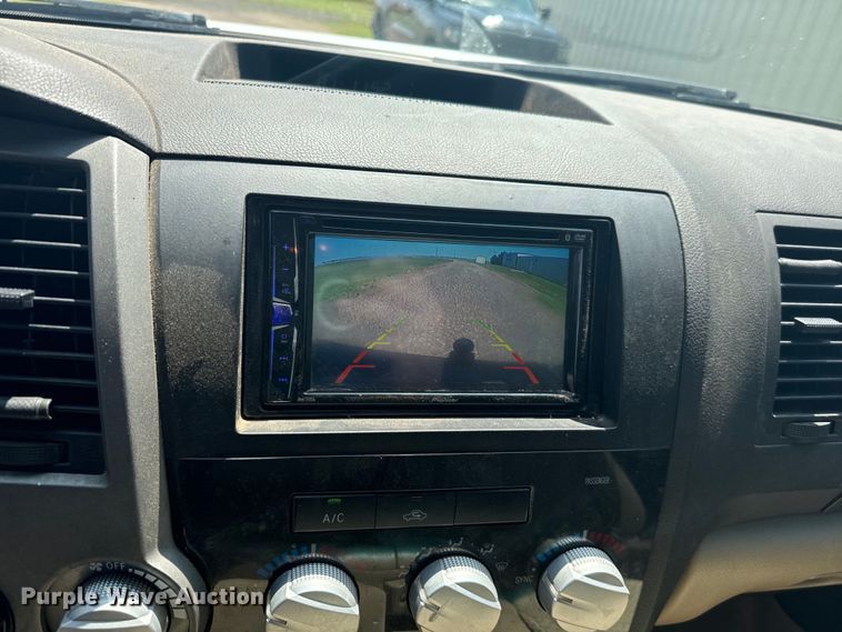 image for item EH4055 2010 Toyota Tundra Double Cab pickup truck