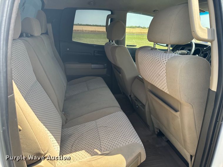 image for item EH4055 2010 Toyota Tundra Double Cab pickup truck