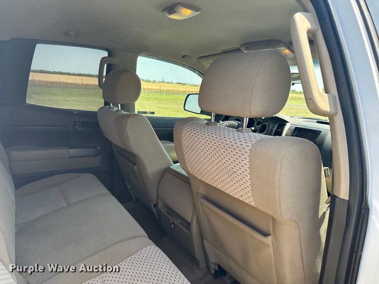 image for item EH4055 2010 Toyota Tundra Double Cab pickup truck