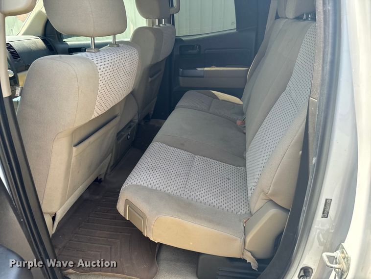 image for item EH4055 2010 Toyota Tundra Double Cab pickup truck