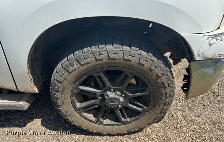 image for item EH4055 2010 Toyota Tundra Double Cab pickup truck