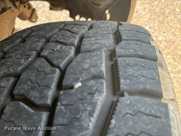 image for item EH4055 2010 Toyota Tundra Double Cab pickup truck