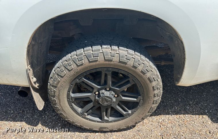 image for item EH4055 2010 Toyota Tundra Double Cab pickup truck