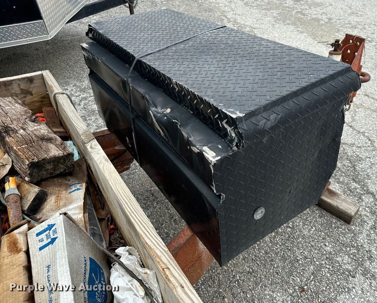 image for item EH6751 1998 Belshe WB-1 equipment trailer