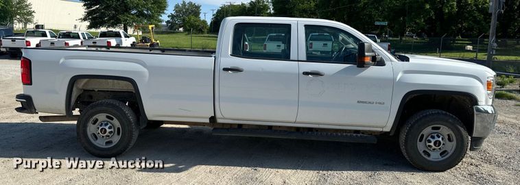 image for item EH6816 2017 GMC  Sierra 2500HD Crew Cab pickup truck