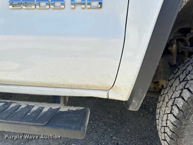 image for item EH6816 2017 GMC  Sierra 2500HD Crew Cab pickup truck