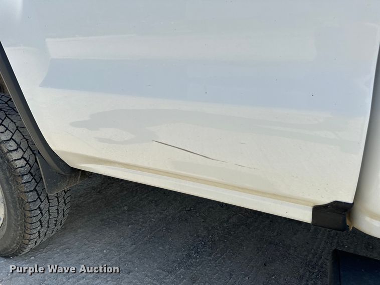 image for item EH6816 2017 GMC  Sierra 2500HD Crew Cab pickup truck