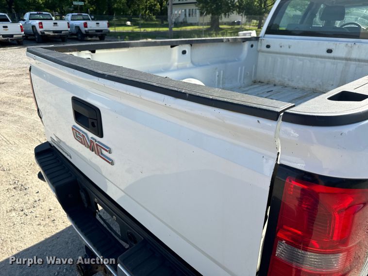 image for item EH6816 2017 GMC  Sierra 2500HD Crew Cab pickup truck