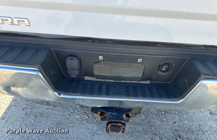 image for item EH6816 2017 GMC  Sierra 2500HD Crew Cab pickup truck