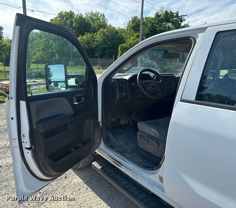 image for item EH6816 2017 GMC  Sierra 2500HD Crew Cab pickup truck