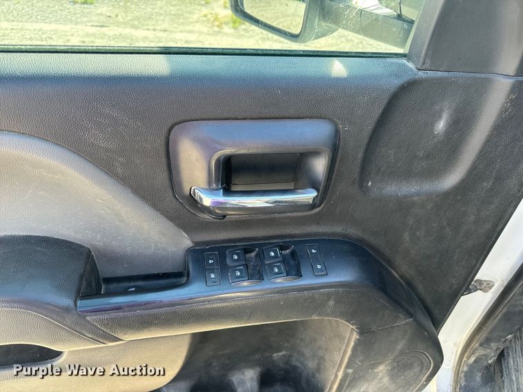 image for item EH6816 2017 GMC  Sierra 2500HD Crew Cab pickup truck