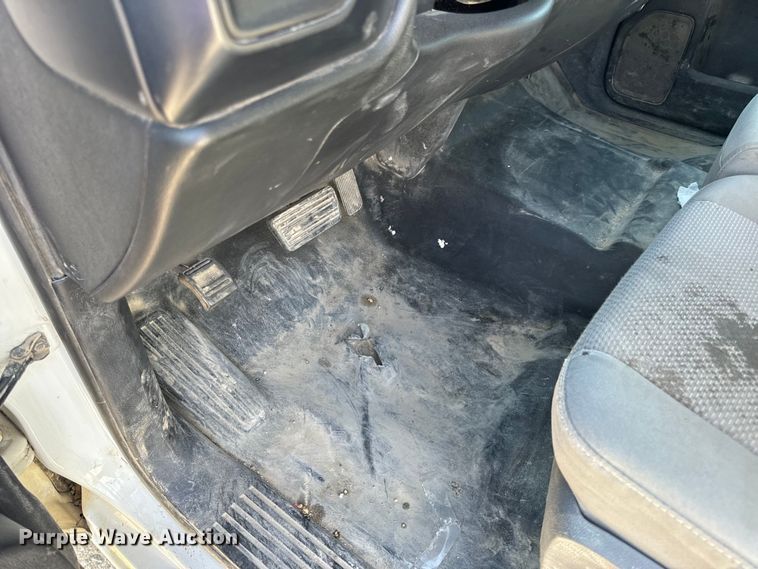 image for item EH6816 2017 GMC  Sierra 2500HD Crew Cab pickup truck