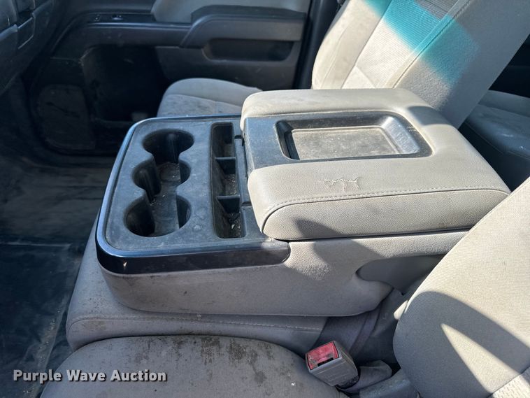 image for item EH6816 2017 GMC  Sierra 2500HD Crew Cab pickup truck