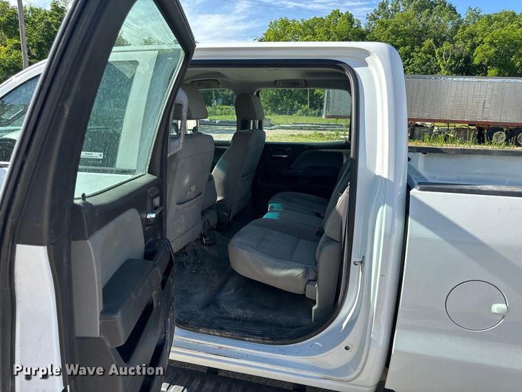 image for item EH6816 2017 GMC  Sierra 2500HD Crew Cab pickup truck