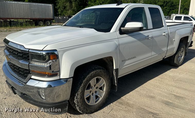 image for item EH6819 2017 Chevrolet  Silverado 1500 LT Double Cab pickup truck