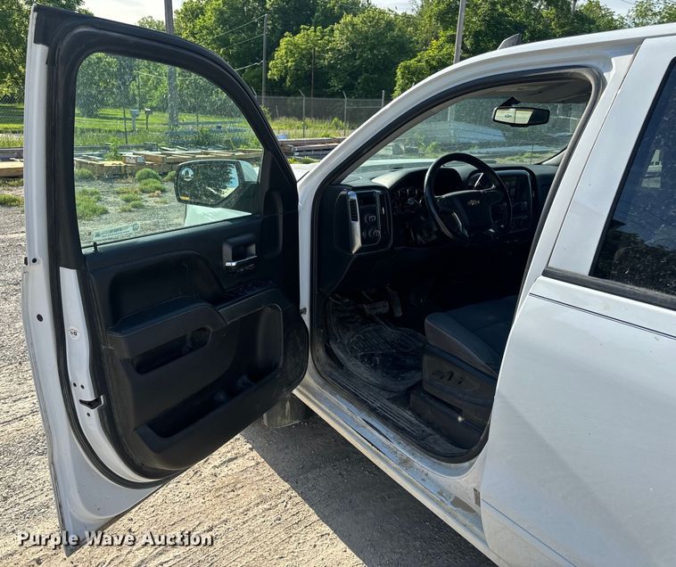 image for item EH6819 2017 Chevrolet  Silverado 1500 LT Double Cab pickup truck