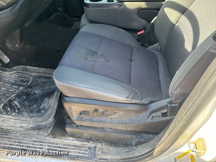 image for item EH6819 2017 Chevrolet  Silverado 1500 LT Double Cab pickup truck