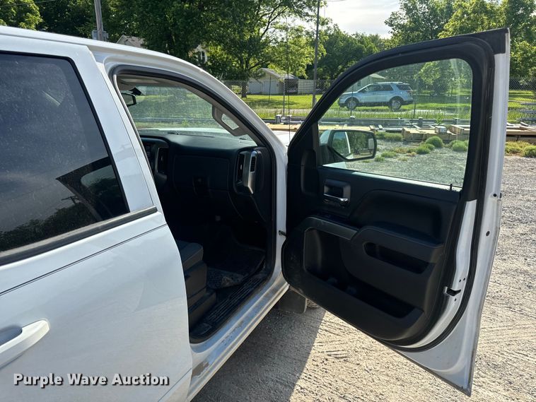 image for item EH6819 2017 Chevrolet  Silverado 1500 LT Double Cab pickup truck