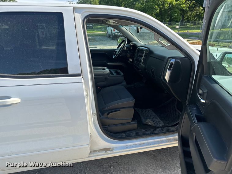 image for item EH6819 2017 Chevrolet  Silverado 1500 LT Double Cab pickup truck