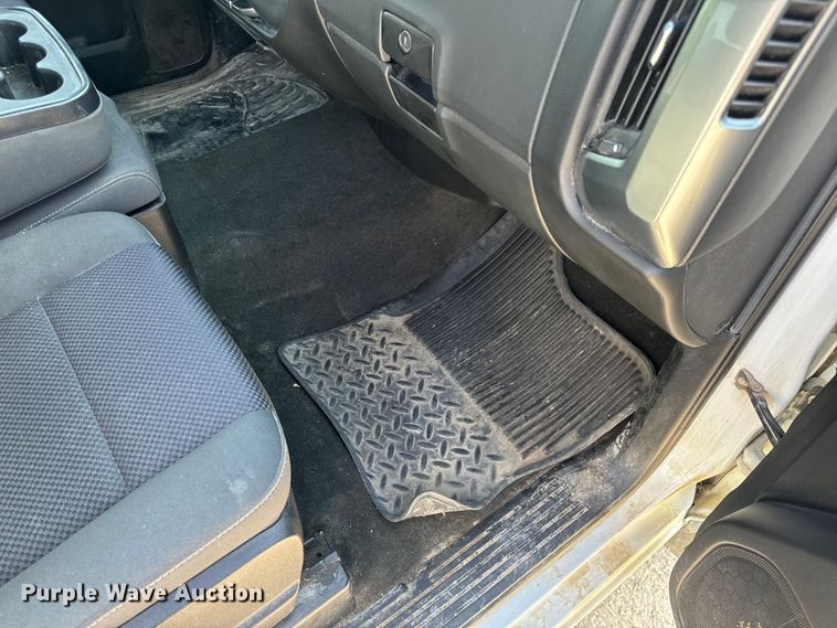 image for item EH6819 2017 Chevrolet  Silverado 1500 LT Double Cab pickup truck