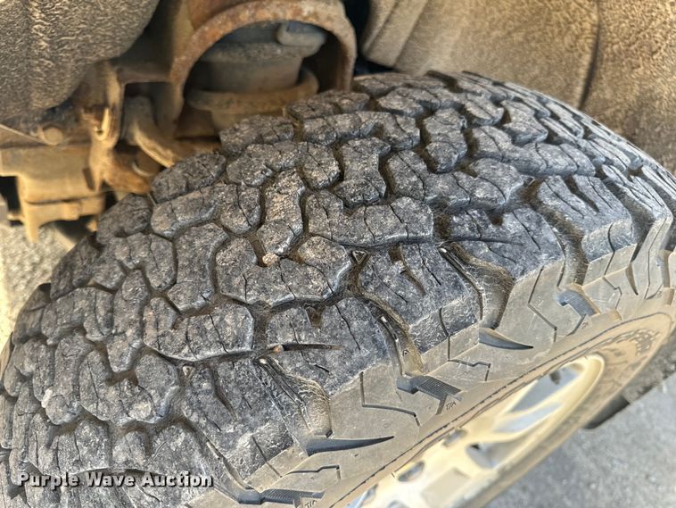 image for item EH6819 2017 Chevrolet  Silverado 1500 LT Double Cab pickup truck