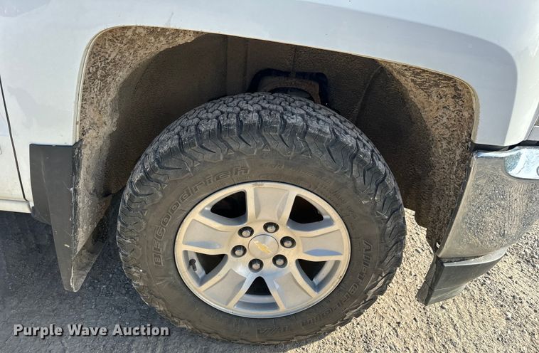 image for item EH6819 2017 Chevrolet  Silverado 1500 LT Double Cab pickup truck