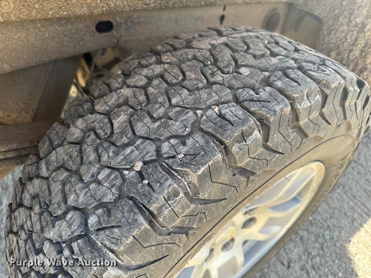 image for item EH6819 2017 Chevrolet  Silverado 1500 LT Double Cab pickup truck