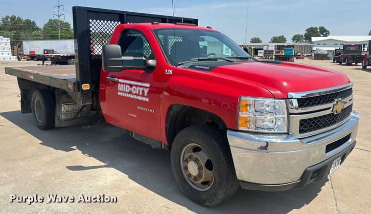 image for item EH6834 2011 Chevrolet  Silverado 3500HD dump flatbed pickup truck