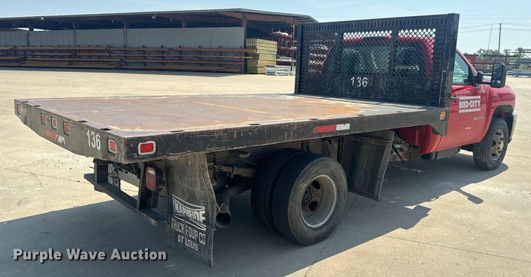 image for item EH6834 2011 Chevrolet  Silverado 3500HD dump flatbed pickup truck