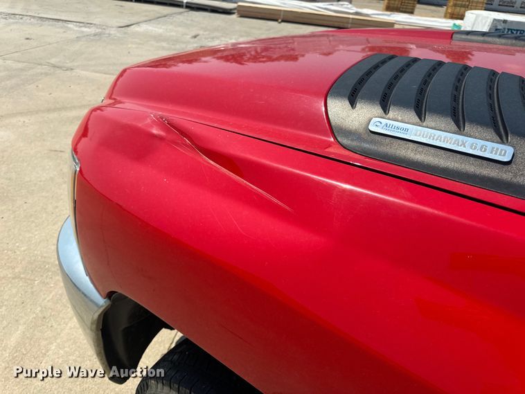 image for item EH6834 2011 Chevrolet  Silverado 3500HD dump flatbed pickup truck