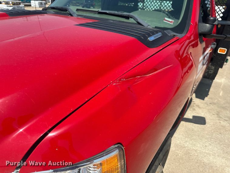 image for item EH6834 2011 Chevrolet  Silverado 3500HD dump flatbed pickup truck