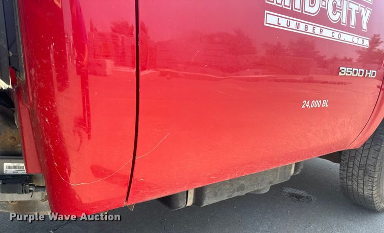 image for item EH6834 2011 Chevrolet  Silverado 3500HD dump flatbed pickup truck