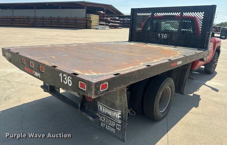 image for item EH6834 2011 Chevrolet  Silverado 3500HD dump flatbed pickup truck