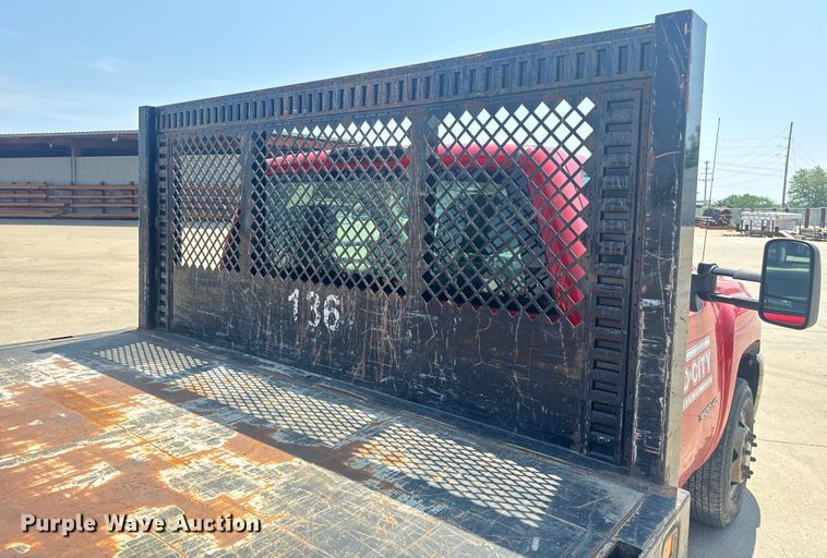 image for item EH6834 2011 Chevrolet  Silverado 3500HD dump flatbed pickup truck