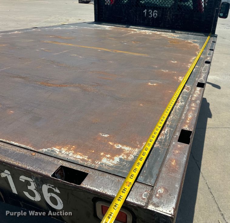 image for item EH6834 2011 Chevrolet  Silverado 3500HD dump flatbed pickup truck