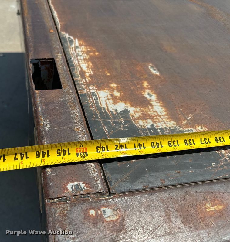 image for item EH6834 2011 Chevrolet  Silverado 3500HD dump flatbed pickup truck