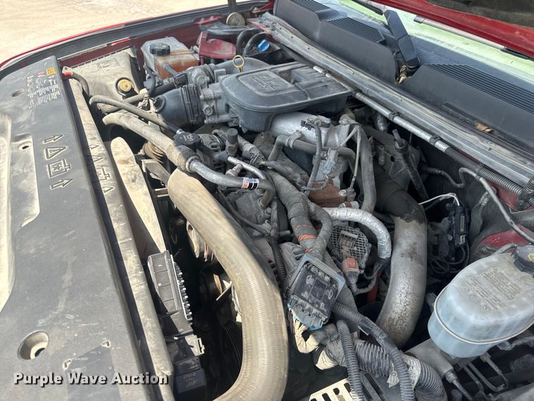 image for item EH6834 2011 Chevrolet  Silverado 3500HD dump flatbed pickup truck