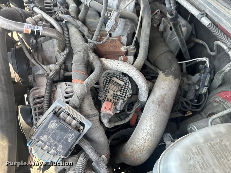 image for item EH6834 2011 Chevrolet  Silverado 3500HD dump flatbed pickup truck