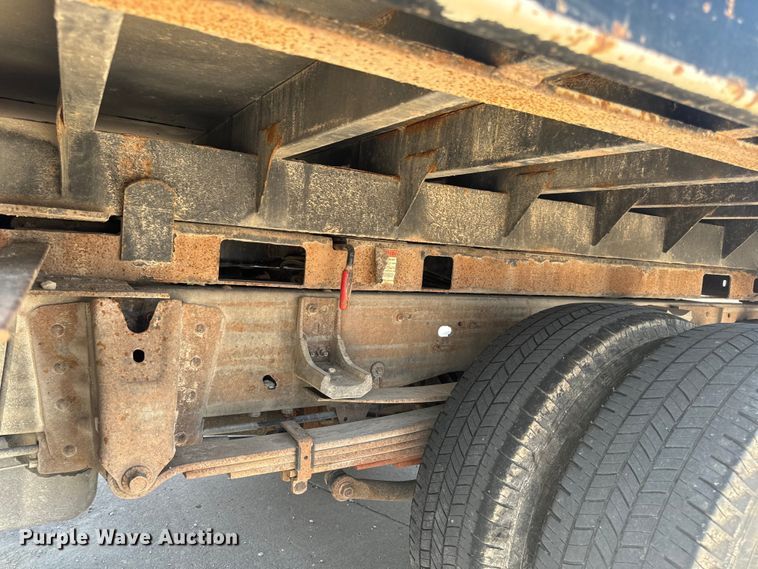 image for item EH6834 2011 Chevrolet  Silverado 3500HD dump flatbed pickup truck