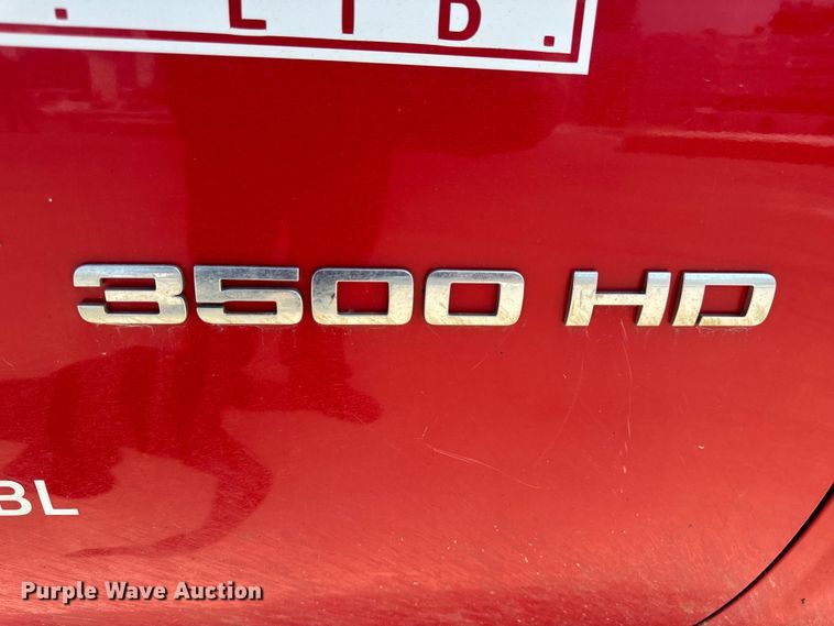 image for item EH6834 2011 Chevrolet  Silverado 3500HD dump flatbed pickup truck