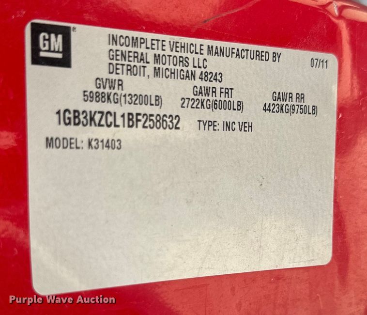 image for item EH6834 2011 Chevrolet  Silverado 3500HD dump flatbed pickup truck